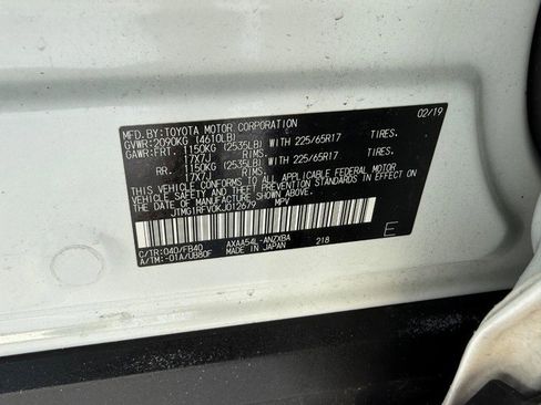 Used 2019 Toyota RAV4 LE w/ All Weather Liner Package image 31