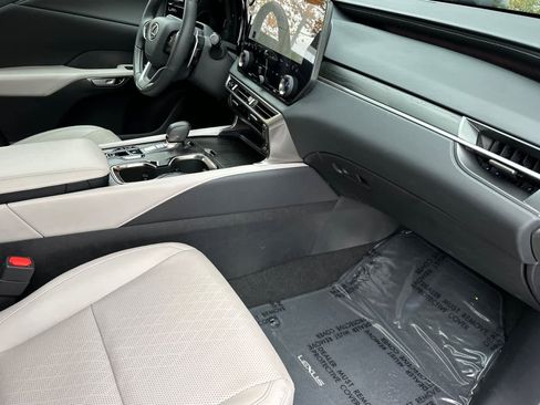 Certified 2025 Lexus RX 350 Premium Plus image 17
