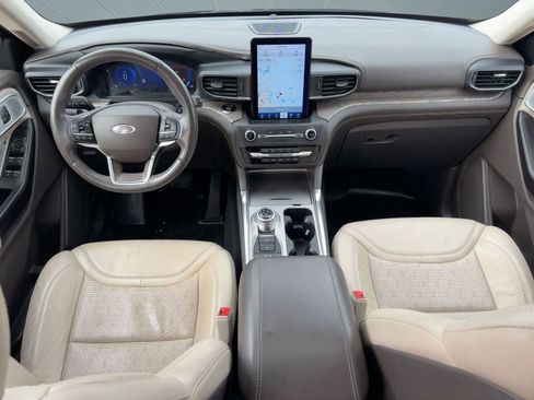 Used 2020 Ford Explorer Platinum w/ Premium Technology Package image 16