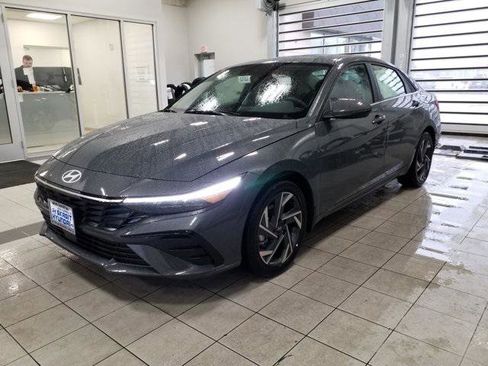 New 2026 Hyundai Elantra Limited image 2