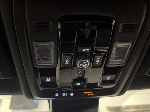 New 2026 Chevrolet Suburban Premier w/ Sun And Tow Package AWD/4WD image 29