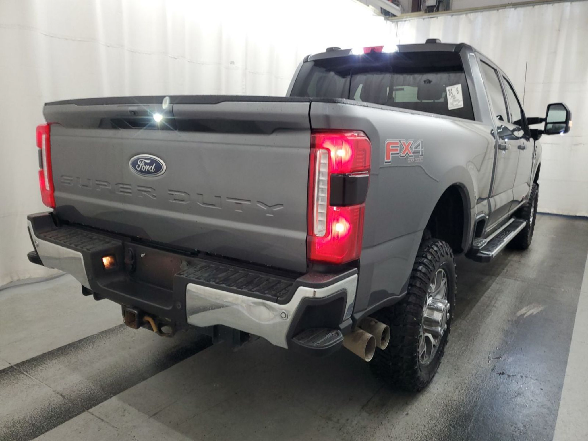 Used 2023 Ford F350 Lariat w/ Tow Technology Package AWD/4WD image 4