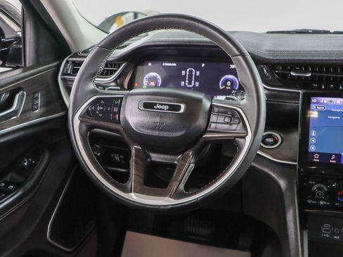 Used 2023 Jeep Grand Cherokee L Limited image 12