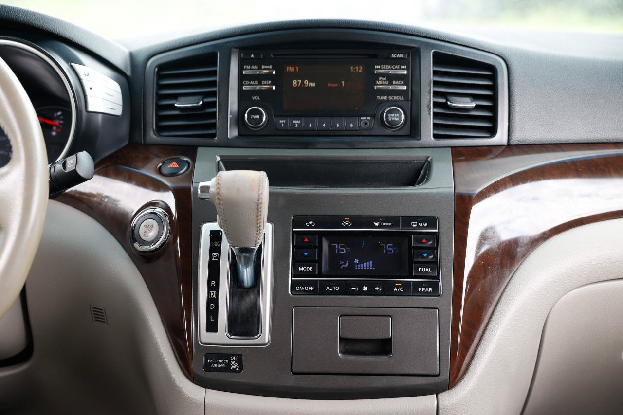 Used 2014 Nissan Quest SL FWD image 34