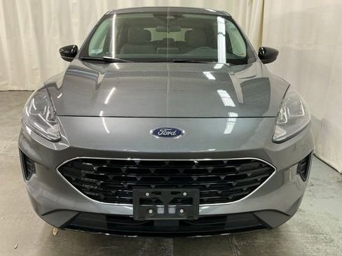 Used 2022 Ford Escape SE w/ SE Sport Appearance Package image 10