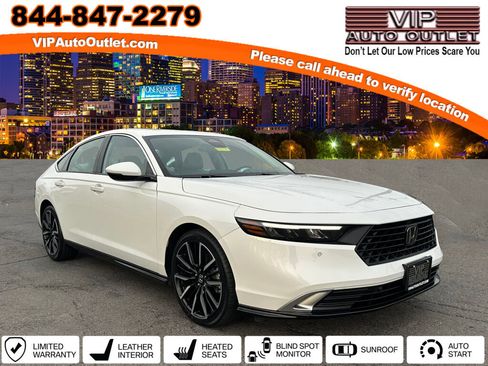 Used 2024 Honda Accord Touring image 1