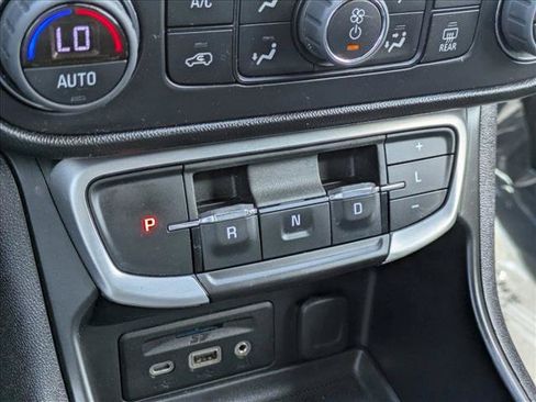 Used 2022 GMC Terrain SLT AWD/4WD image 13