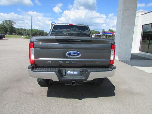 Used 2019 Ford F250 XLT image 8