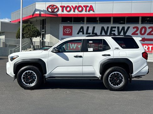 New 2025 Toyota 4Runner TRD Off-Road image 2