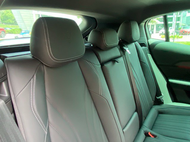 Used 2025 Maserati Grecale GT AWD/4WD image 41