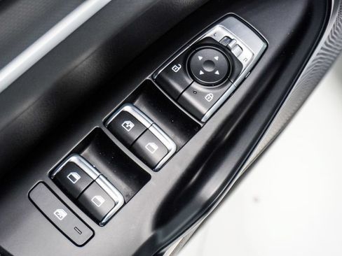 Used 2022 Kia K5 LXS FWD image 19