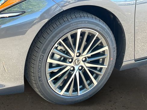New 2025 Lexus ES 350 w/ Premium Package image 23