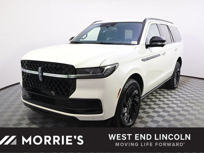 New 2025 Lincoln Navigator Reserve w/ Jet Appearance Package
