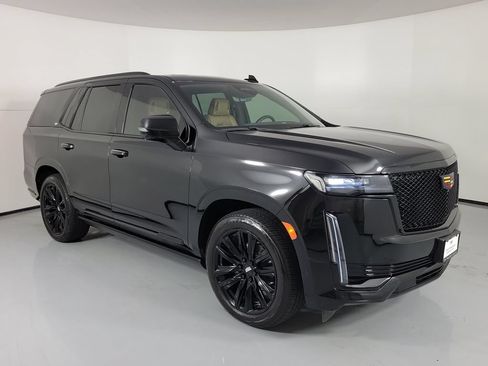 Used 2022 Cadillac Escalade Sport w/ Touring Package RWD image 1