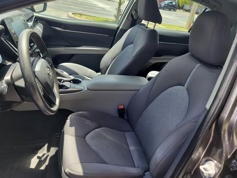 Used 2022 Toyota Camry LE FWD image 18