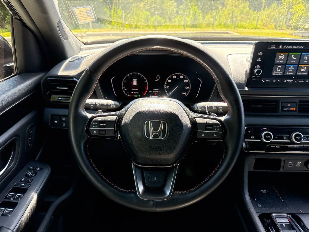 Certified 2025 Honda Pilot TrailSport image 21