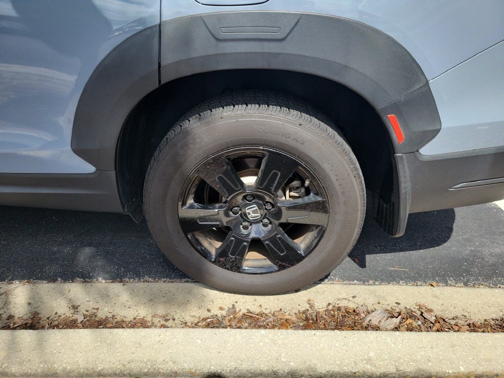 Certified 2022 Honda Pilot TrailSport image 16