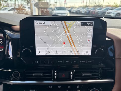 Used 2022 Nissan Pathfinder Platinum w/ Cargo Package image 21