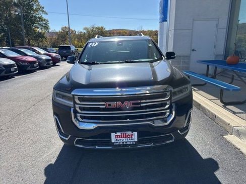 Used 2023 GMC Acadia SLE w/ Driver Convenience Package image 2