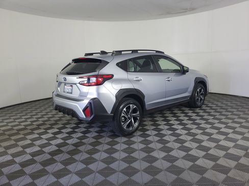 Used 2024 Subaru Crosstrek 2.0i Premium AWD/4WD image 4