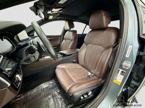 Used 2018 BMW 540i RWD image 23