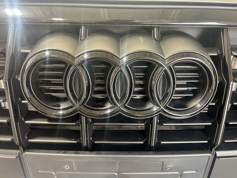 Used 2023 Audi Q3 2.0T Premium w/ Black Optic Sport Package image 44