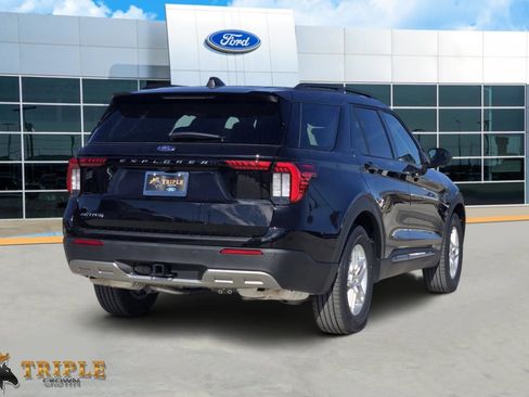 New 2026 Ford Explorer Active w/ Active Comfort Package RWD image 5