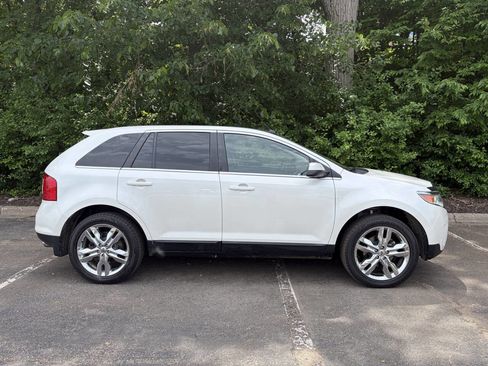 Used 2011 Ford Edge Limited w/ 301A Rapid Spec Order Code AWD/4WD image 4