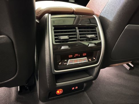 Used 2026 BMW X7 xDrive40i image 31