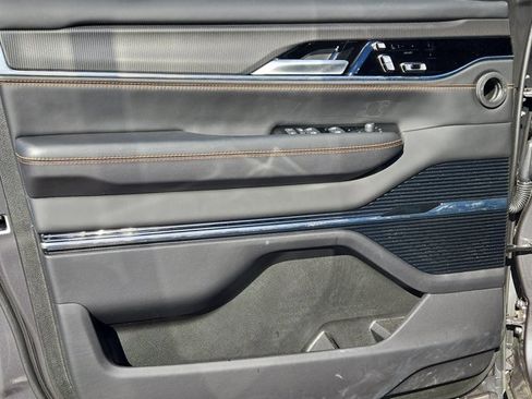 New 2024 Jeep Grand Wagoneer Series III w/ Rear Seat Video Group 1 image 12