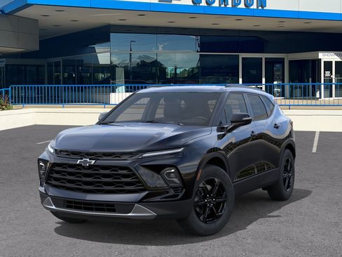 New 2026 Chevrolet Blazer LT w/ Sound & Technology Package AWD/4WD image 6