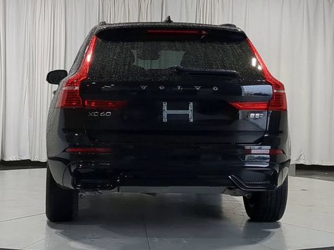 Used 2024 Volvo XC60 B5 Core AWD/4WD image 8