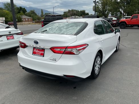 Used 2019 Toyota Camry LE w/ Fleet Convenience Package FWD image 6