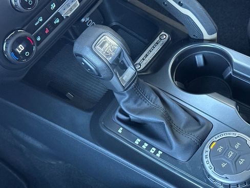 New 2026 Ford Bronco Badlands image 21