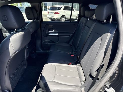 New 2026 Mercedes-Benz GLB 250 image 12