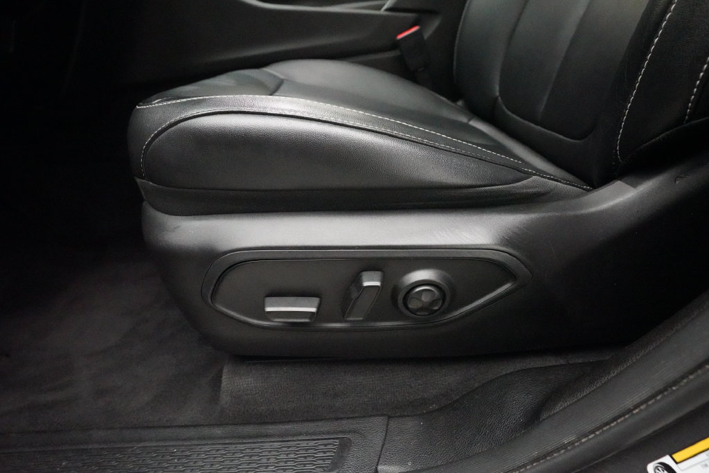 Used 2021 Jeep Grand Cherokee L Limited AWD/4WD image 28