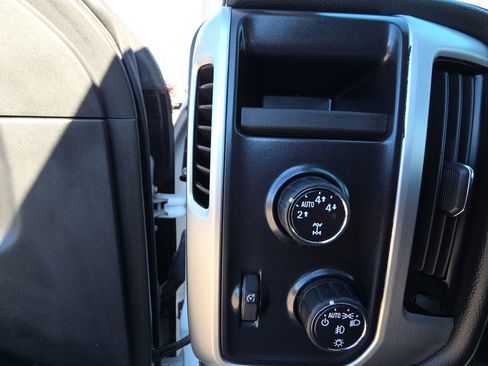 Used 2015 GMC Sierra 1500 SLE w/ SLE Value Package image 21