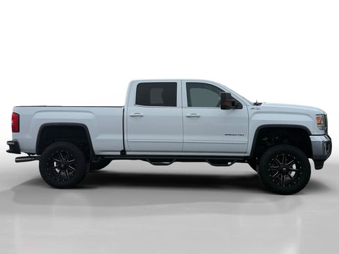 Used 2017 GMC Sierra 2500 SLE w/ HD SLE Preferred Plus Package image 6