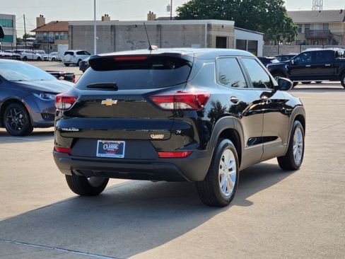 Used 2025 Chevrolet TrailBlazer LS w/ LS Convenience Package FWD image 14