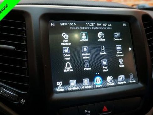 Used 2018 Jeep Cherokee Limited image 16