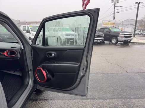 Used 2021 Jeep Renegade Trailhawk w/ Sun & Sound Group image 39