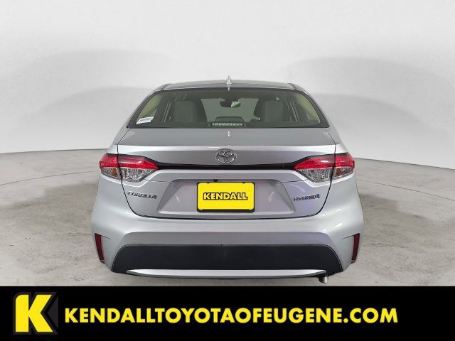 Used 2022 Toyota Corolla LE FWD image 6