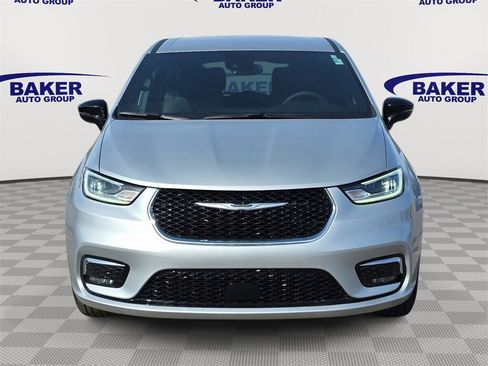 New 2026 Chrysler Pacifica Select image 8