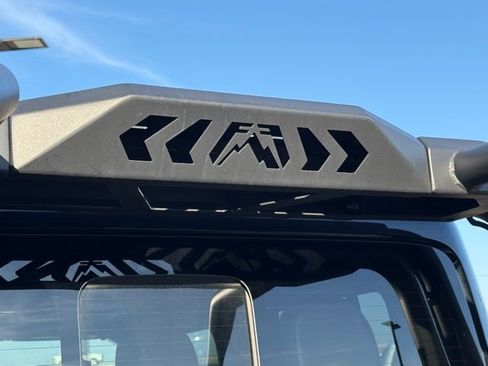 Used 2023 Jeep Gladiator Rubicon w/ Cold Weather Group image 10