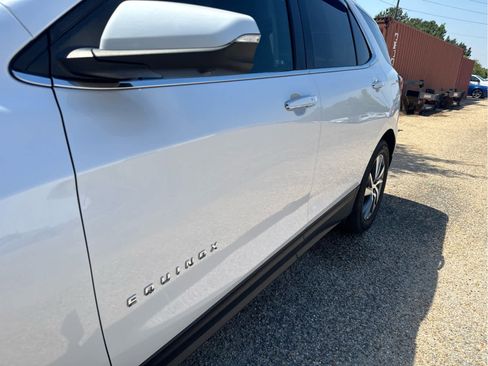 Used 2023 Chevrolet Equinox Premier AWD/4WD image 13