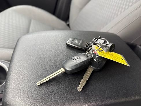 Used 2022 Toyota Tacoma SR image 37