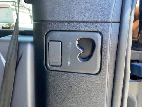 Used 2021 Land Rover Defender 110 SE AWD/4WD image 48