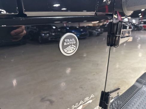 Used 2017 Jeep Wrangler Unlimited Sahara image 10