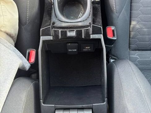 Used 2021 Toyota Corolla SE FWD image 22