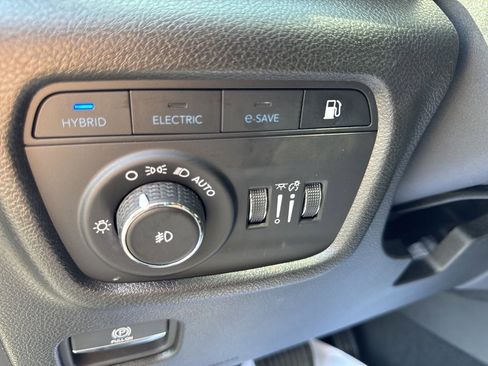 Used 2024 Jeep Grand Cherokee Limited 4xe image 17